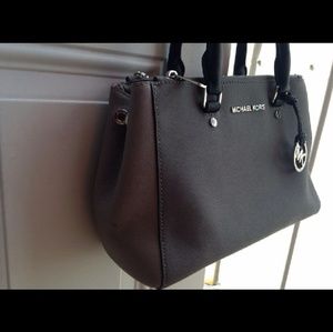 Michael Kors / Grey Sutton Medium Satchel handbag